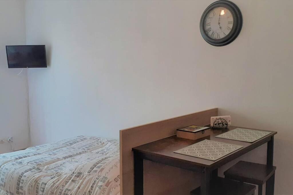 Agreable Logement Proche De La Gare Et Du Polygone Daire Béziers Dış mekan fotoğraf